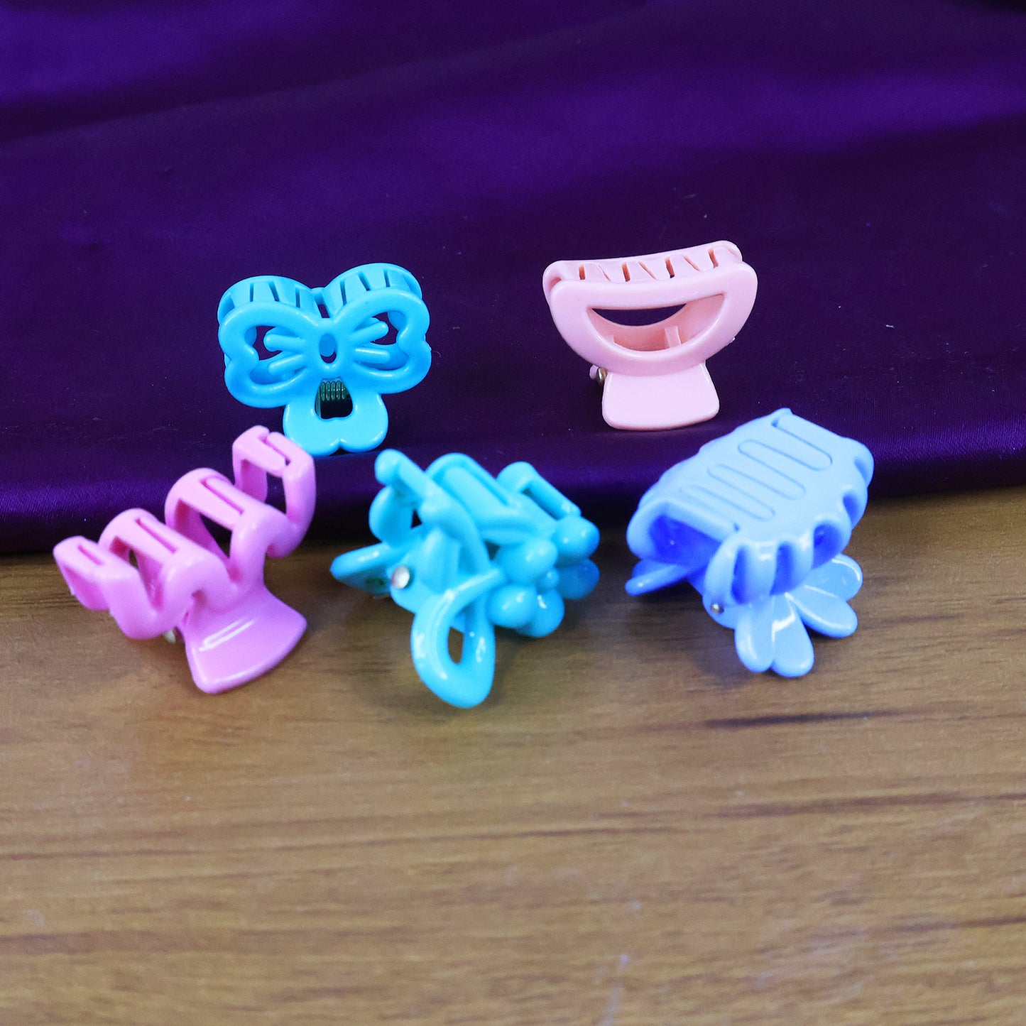 Plastic Small Hair Clips For Girls Kids Hair Accessories (3 Pcs Set Mix Color Design)