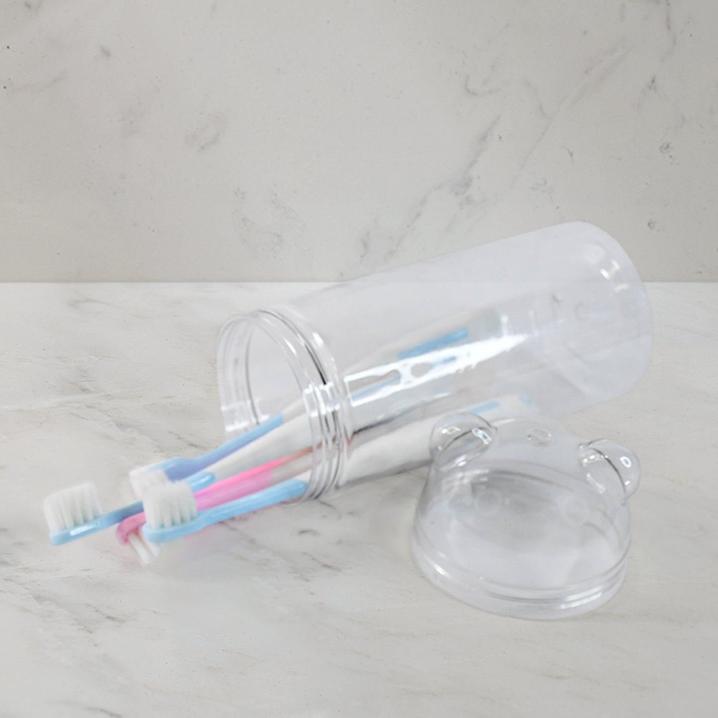 Multipurpose Travel-Friendly Toothbrush Holder With 4 Soft Bristle Toothbrushes