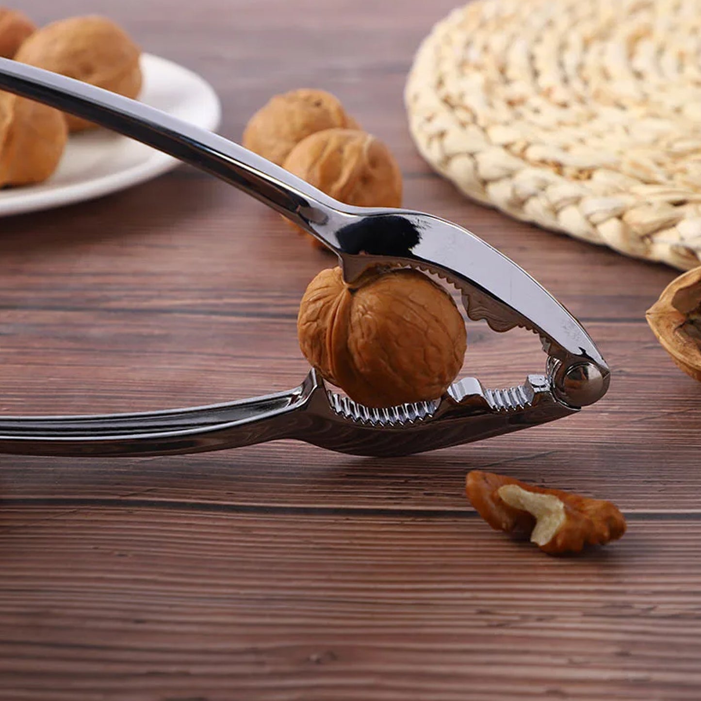 Small Walnut Cracker Luxury Die Cast Stainless Alloy Nut Cutter Walnut Clamp Plier Portable Smart Walnut Akhrot Household Open Core Pliers For All Nuts