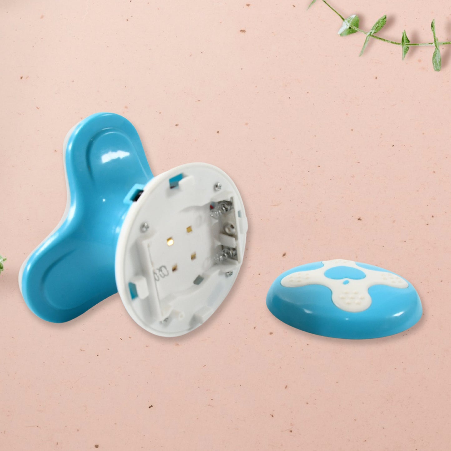 Multifunctional Mini Massager Triangle Electric Usb Massager Automatic Switch Relieve Fatigue As A Gift (1 Pc Battery Not Included)