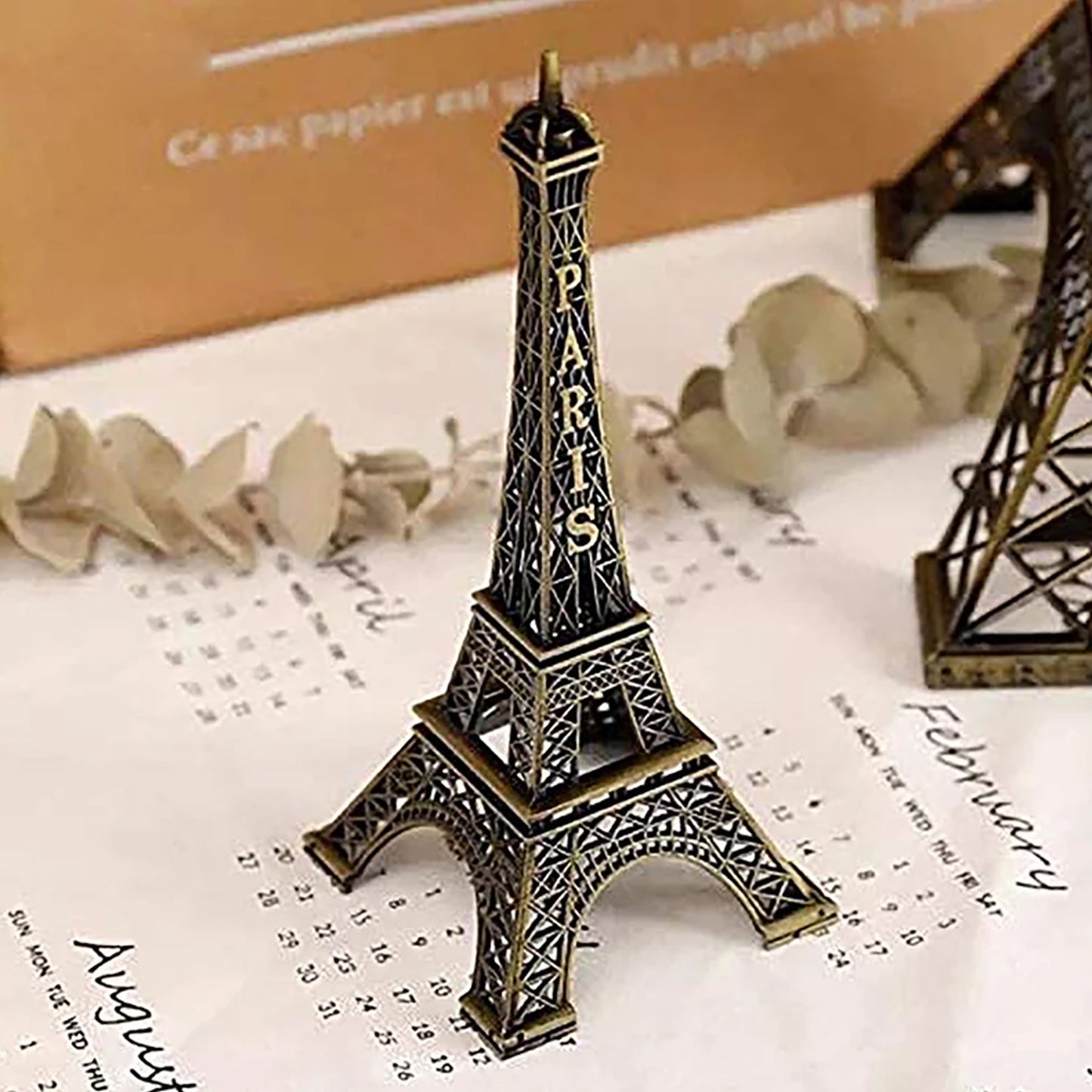 Antique Finish 3D Metal Paris Eiffel Tower Metal Craft Famous Landmark Building Metal Statue Cabinet Office Gifts Decorative Showpiece.
