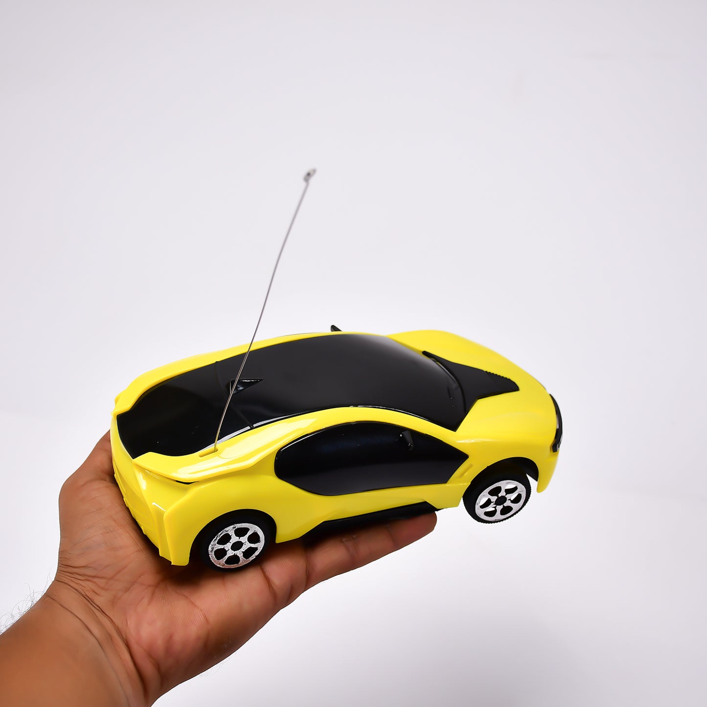 Racing Fast Steering Remote Control Modern Attractive Car For Kids