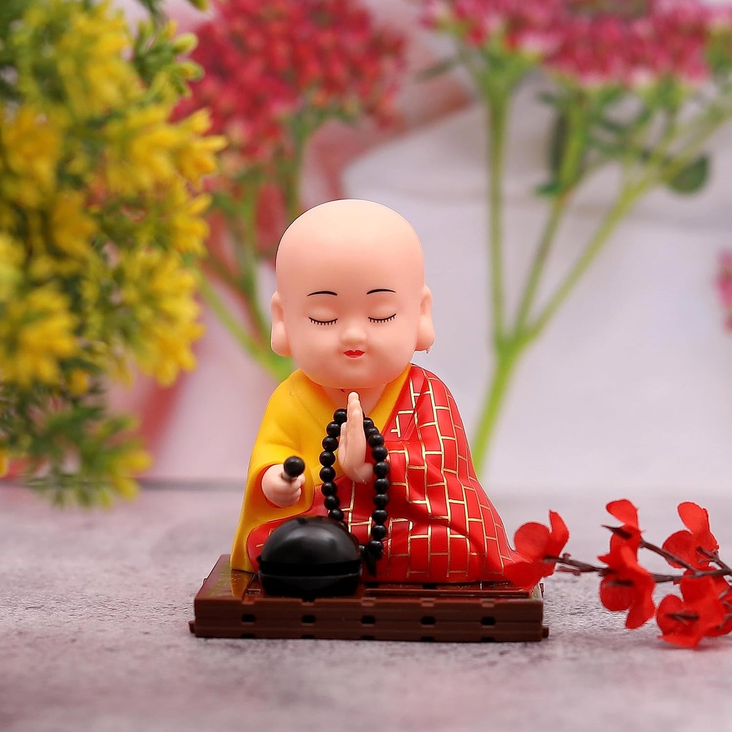 Solarpowered Sitting Buddha Statue Moving Head And Hand (1 Pc Medium)