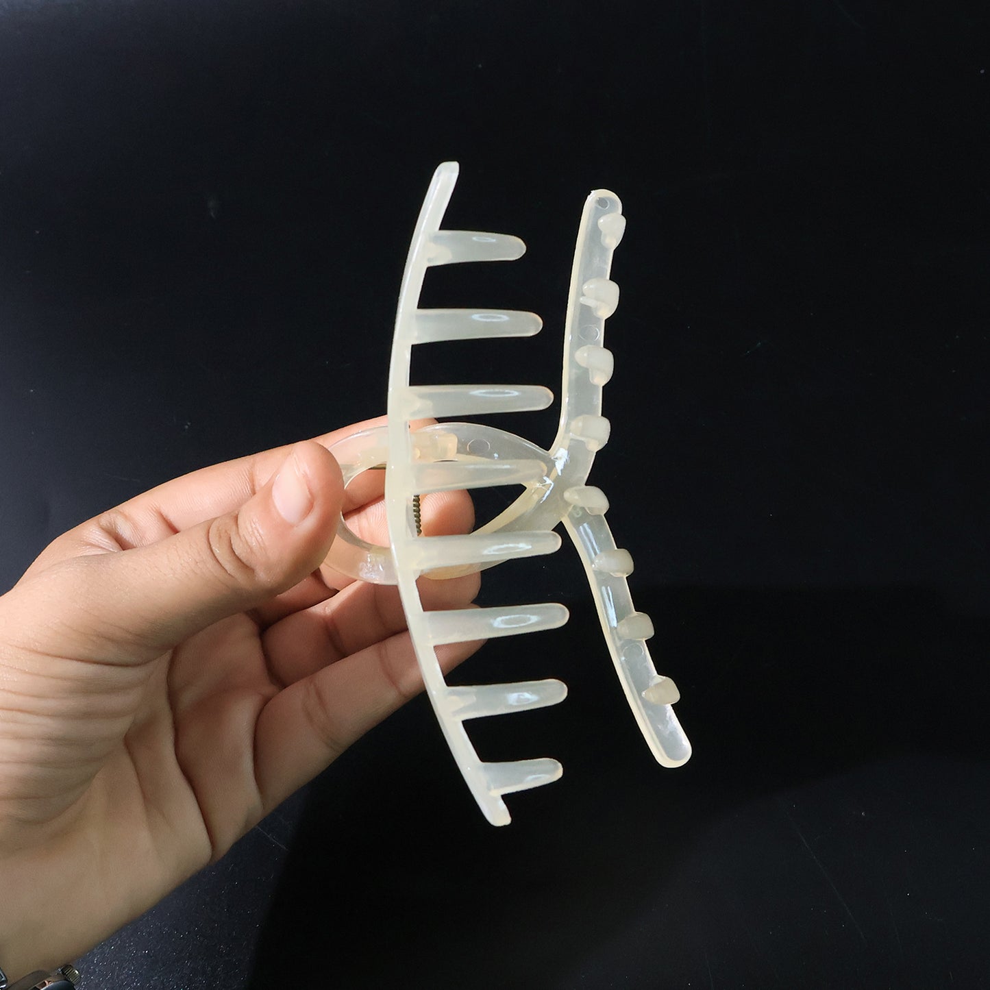 Big Plastic Hair Claw Clips Strong Clips (1 Pc Mix Color) Hair Accessories