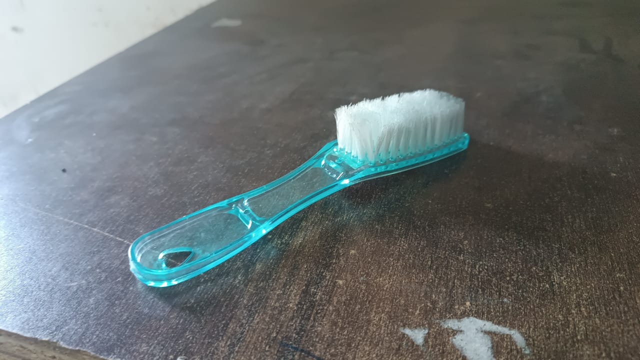 Plastic Handle Shoes Clothes Scrubbing Brush (1 Pc Mix Color 19 Cm)