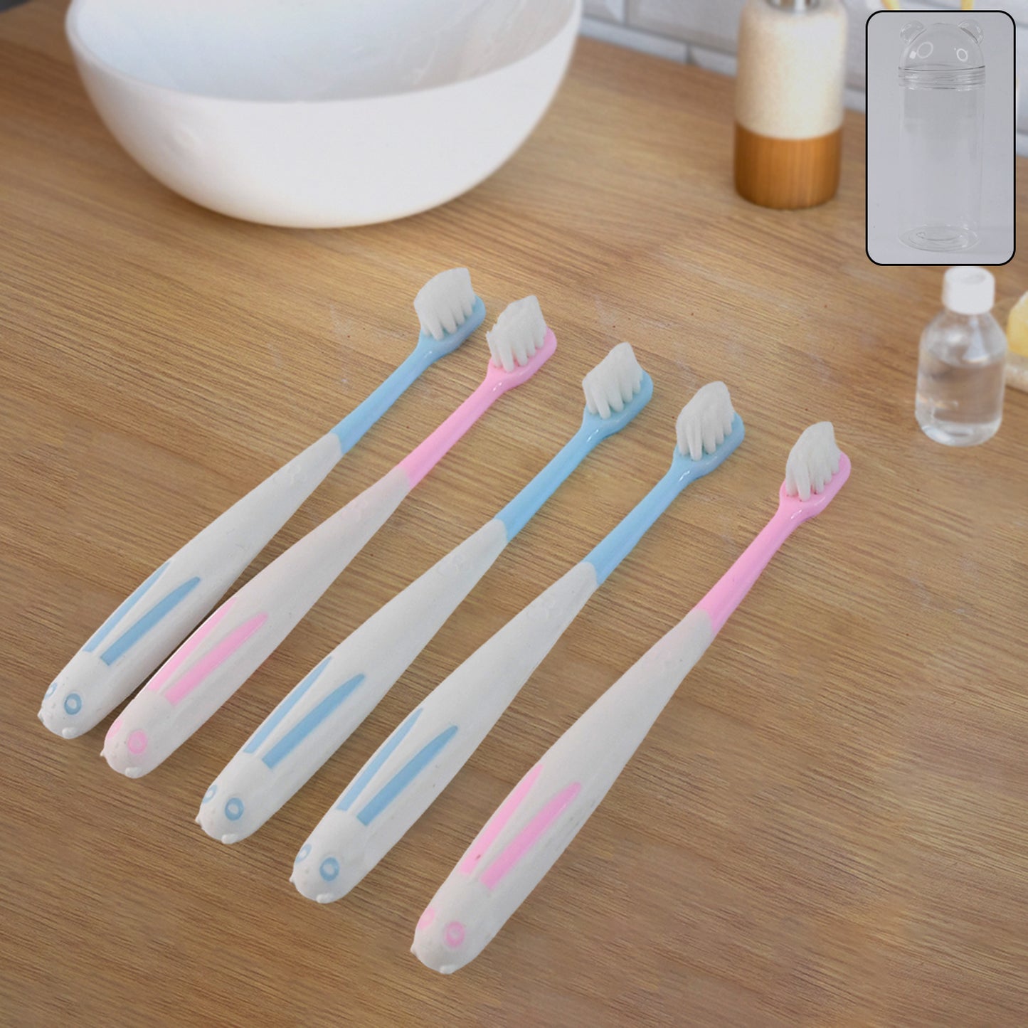Multipurpose Travel-Friendly Toothbrush Holder With 4 Soft Bristle Toothbrushes