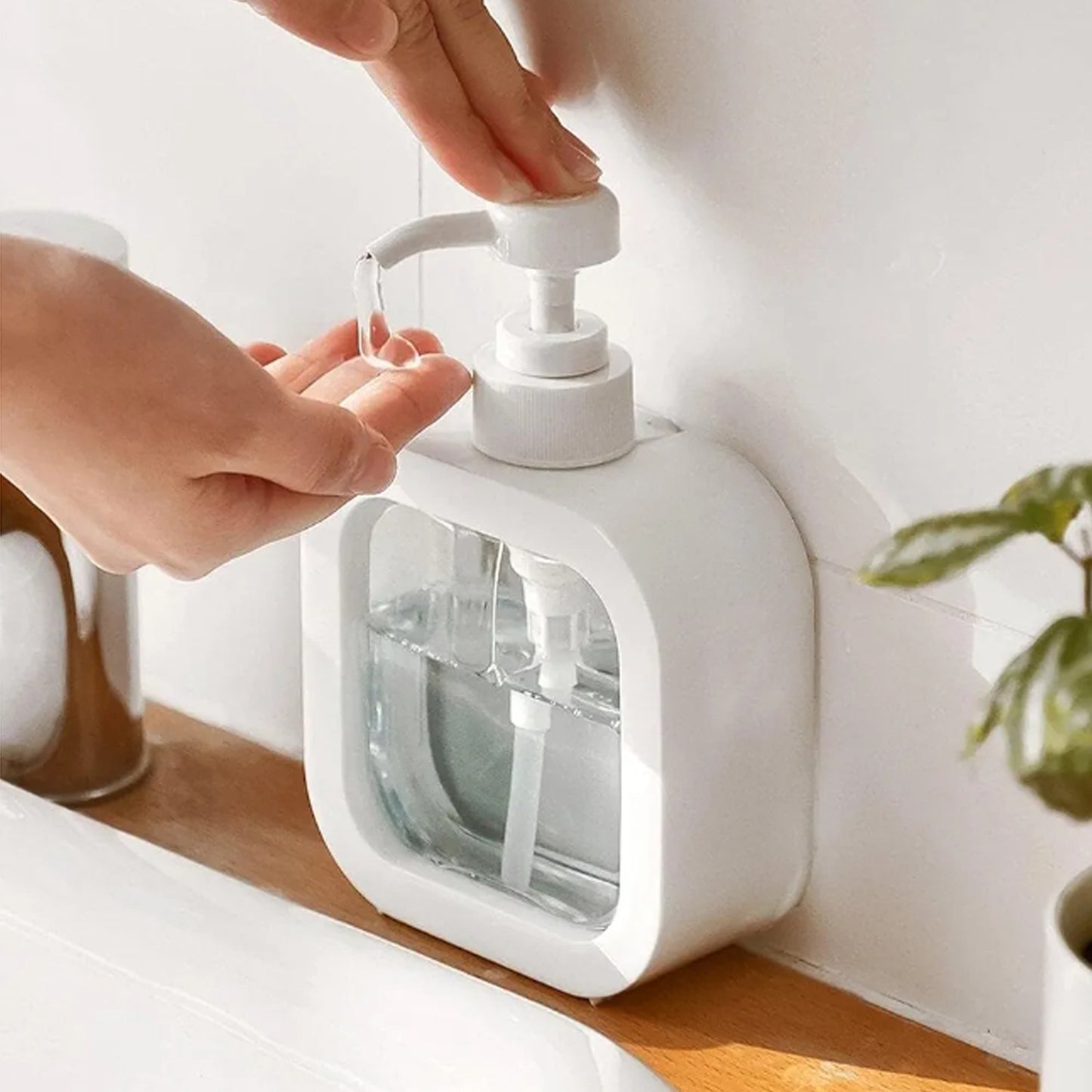 Snapsink Dispenser Plastic Clear Empty Pump Lotion Bottles (1 Set)