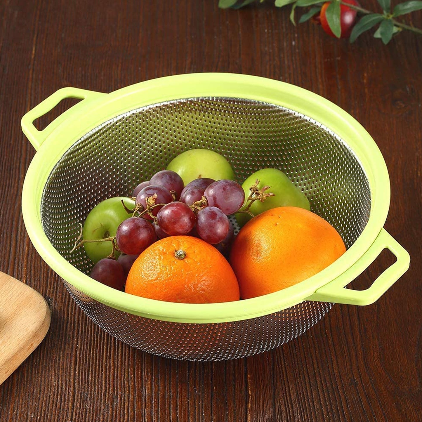 Big Stainless Steel Colander With Handle Large Metal Mesh Basket Strainer For Pasta Spaghetti Berry Veggies Fruits Kitchen Food Colander Dishwasher Safe (1 Pc )