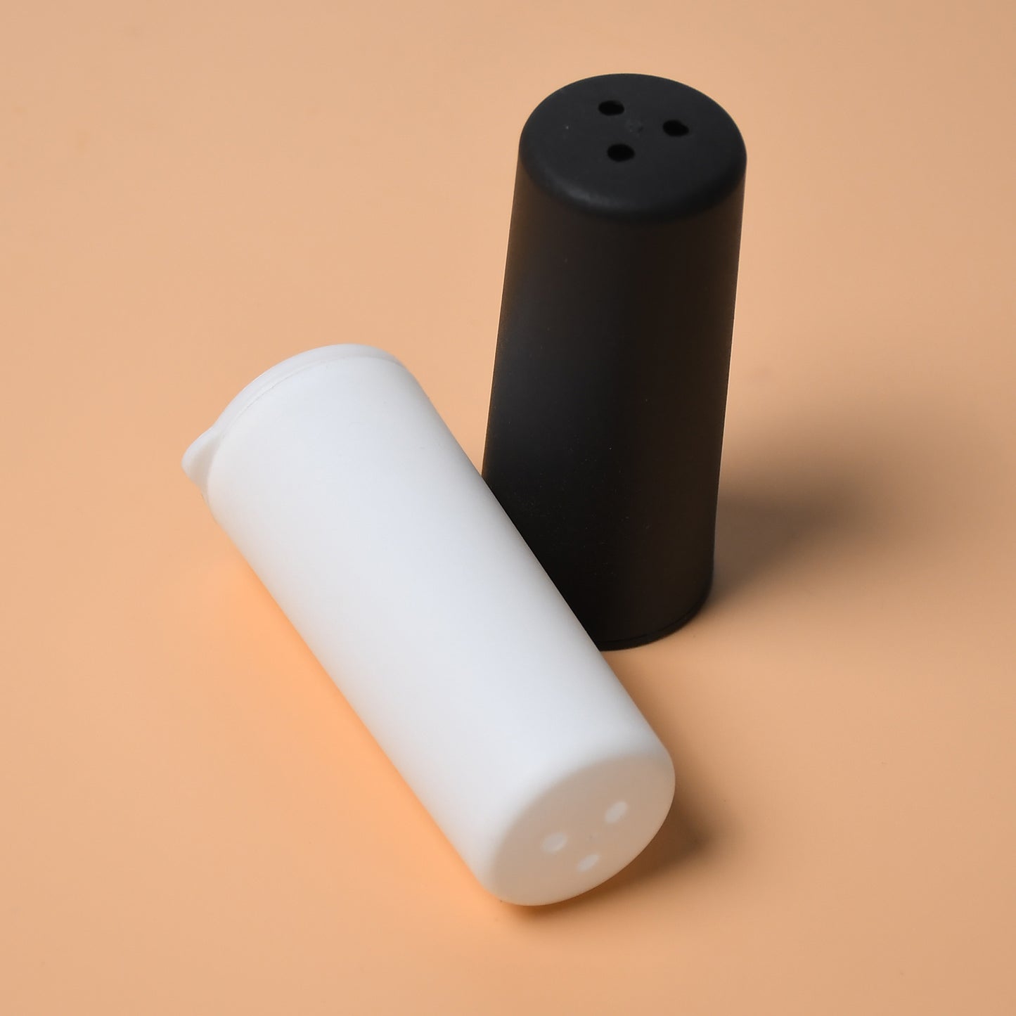 Salt Pepper Dispenser Dining Table Spice Storing Use New Look Dispenser For Home Hotel Use