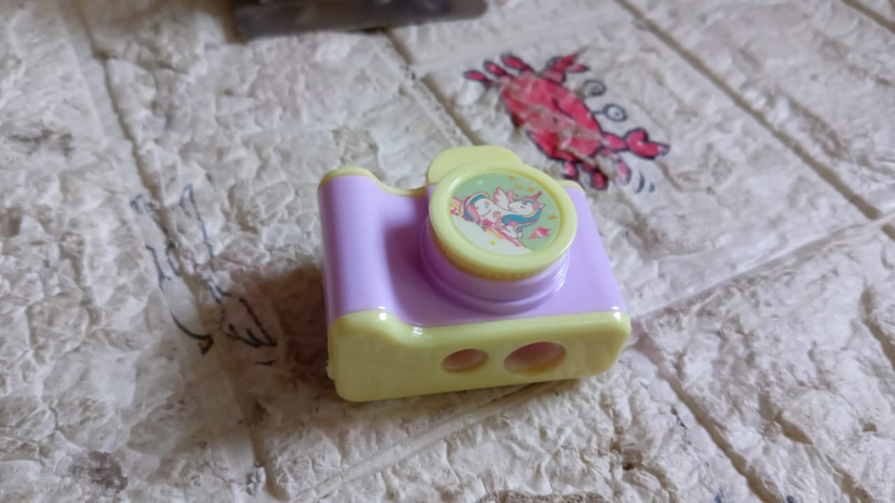 Camera Shape Pencil Sharpener Simple Student Office Sharpener Fashionable And Convenient Lightweight Manual Sharpener For Kids Boys Girls Birthday Return Gifts (1 Pc)