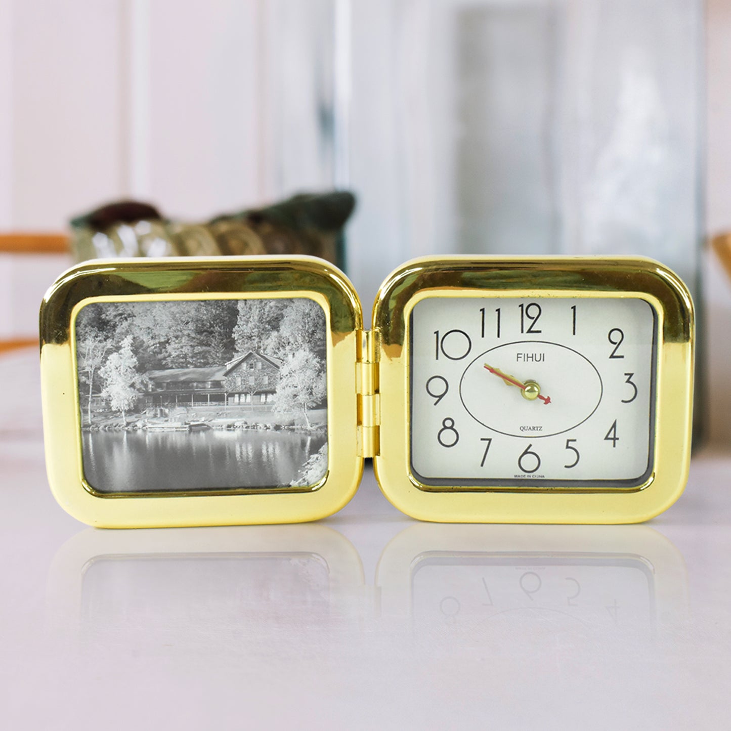 Portable Foldable Desk Clock Space-Saving And Stylish (1 Pc)