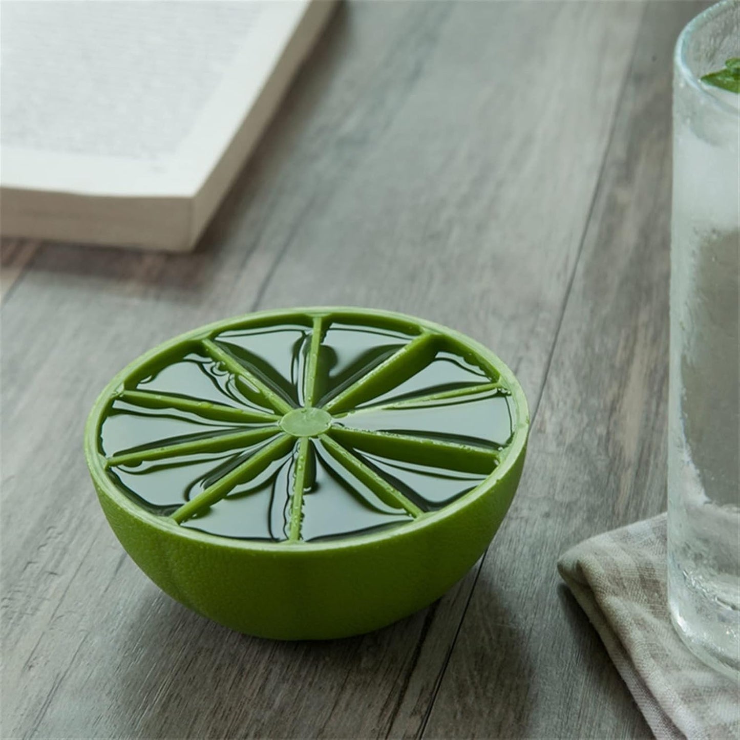 Lemonshape Flexible Silicone Ice Cube Tray 8-Slot Round Ice Mold (1 Pc)