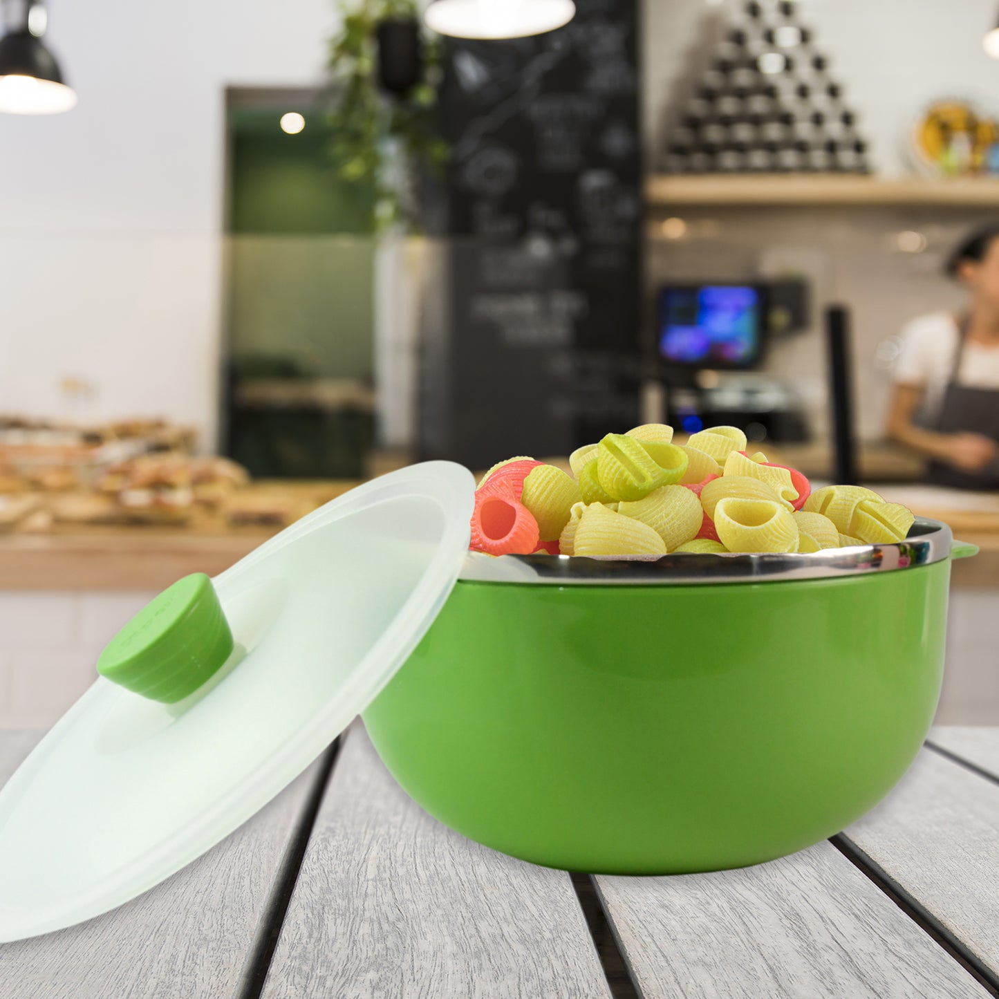 Apex2200Ml Microwave-Safe Plastic Serving Bowl With Lid (1 Pc)