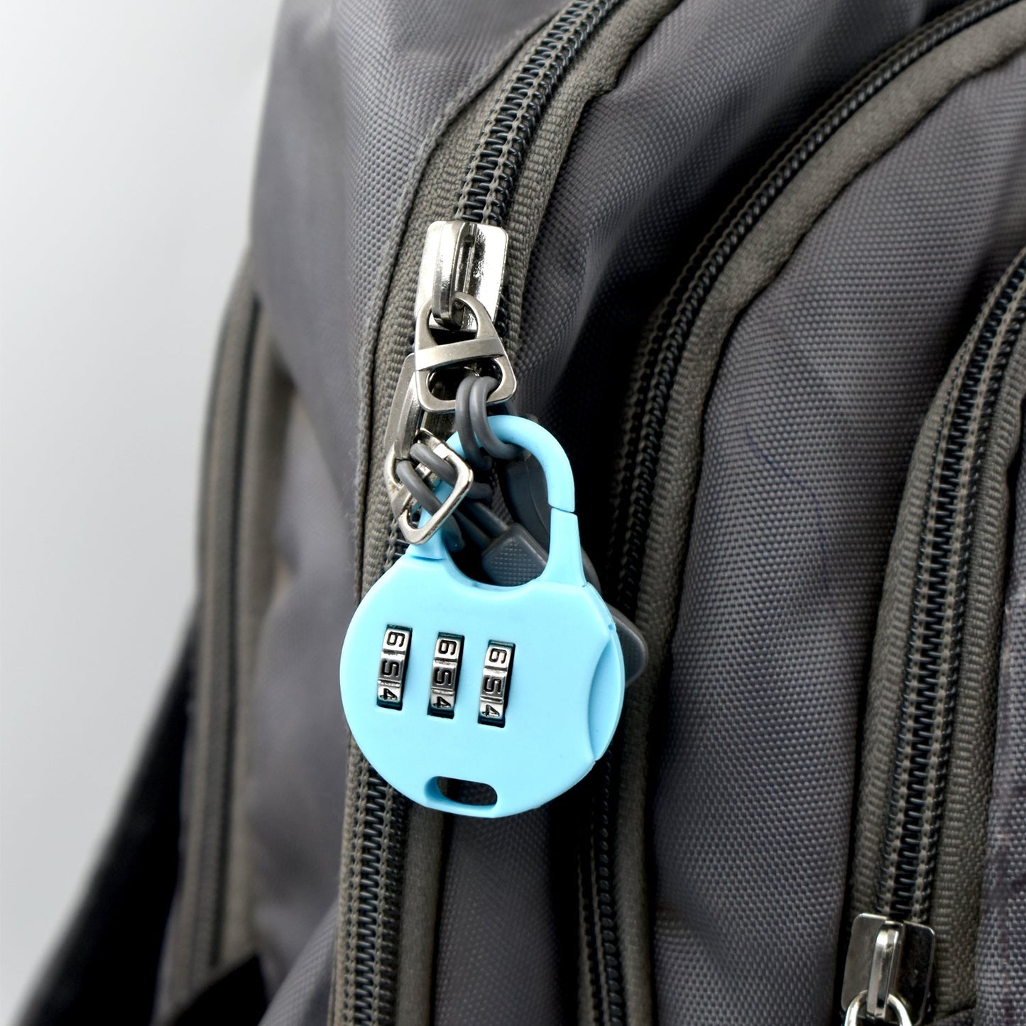 3 Digit Zipper Lock And Zipper Tool Used Widely In All Security Purposes Of Zipper Materials.
