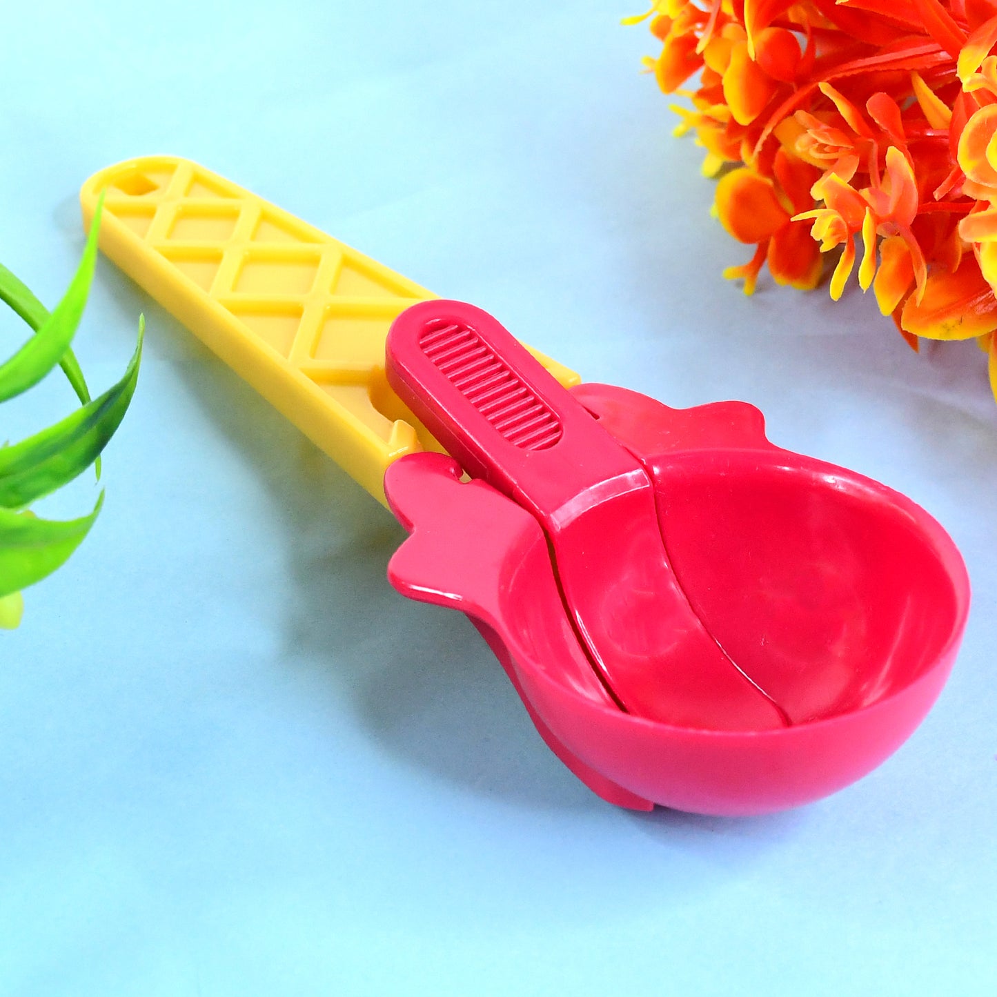 1 Piece Plastic Ice Cream  Watermelon Scooper With Trigger Dipper