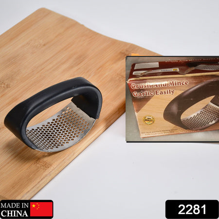 Stainless Steel Garlic Presser Crusher (Multicolor)