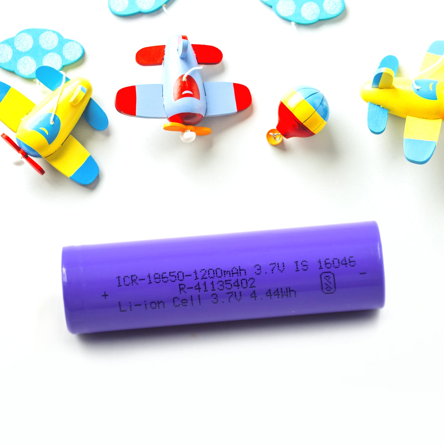 High-Capacity Released Rechargeable Batteries 3.7V 1200Mah Flat Top Lithium Rechargeable Battery (1Pc)