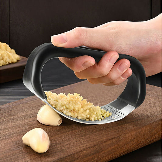 Stainless Steel Garlic Presser Crusher (Multicolor)