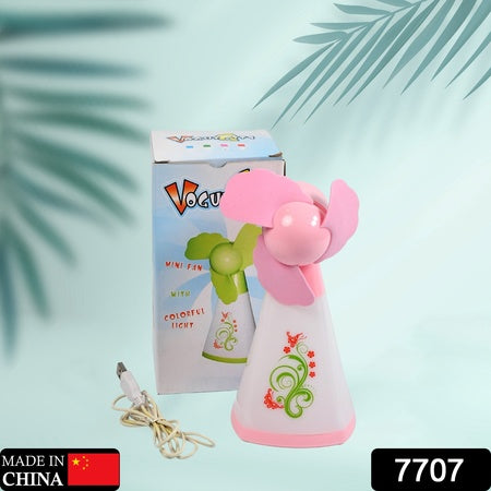 Cute Bright Color Desktop Office Usb Mini Fan Battery Usb Fans Usb Mini Fans (Battery Not Include)