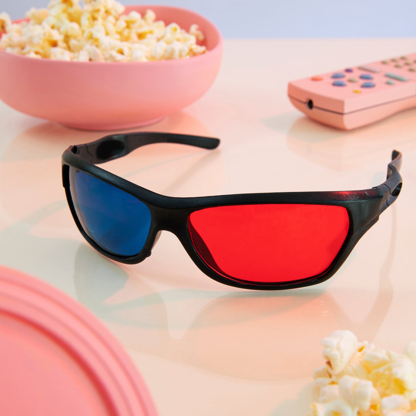 Uv Protected Round Sunglasses 3D Classic Sunglasses For Men  Women Lightweight Both Outdoor And Indoor Use (1 Pc )