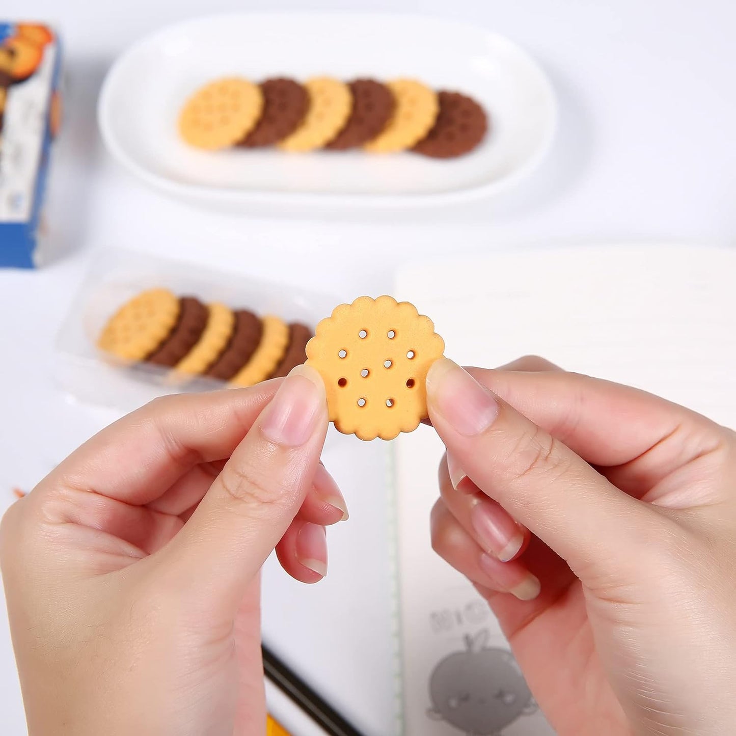Pack Of 6 Erasers Erasers Stationery School Rubber Schools Sketches Office Sign Kid Party Favour Gift Toy Gift Creative Christmas Birthday Gift In Shape Biscuits (6 Pcs Set)
