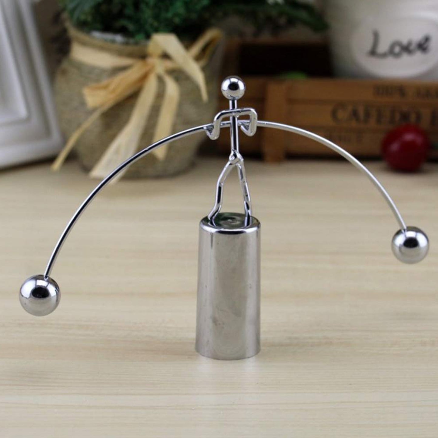 Mini Steel Balance Toy Decoration Pendulum Newton Cradle Balance Ball Tumbler Desk Toy Metal Man Home Home Decoration Crafts