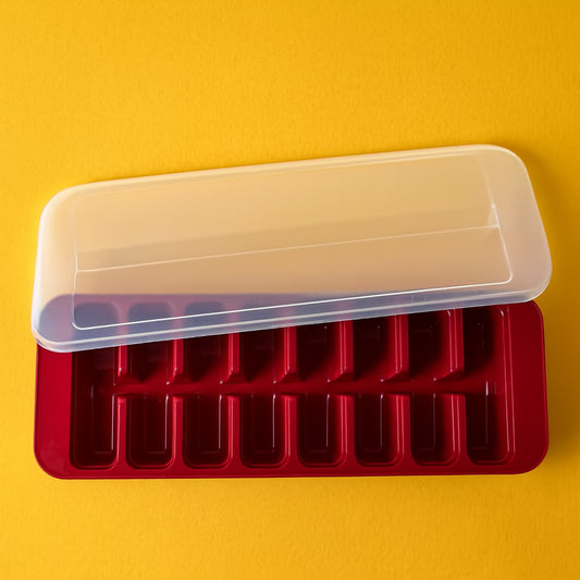 Supermom Frizzy Ice Tray With 2-In-1 Compartment For Ice Cubes And Storage Box (1 Pc)