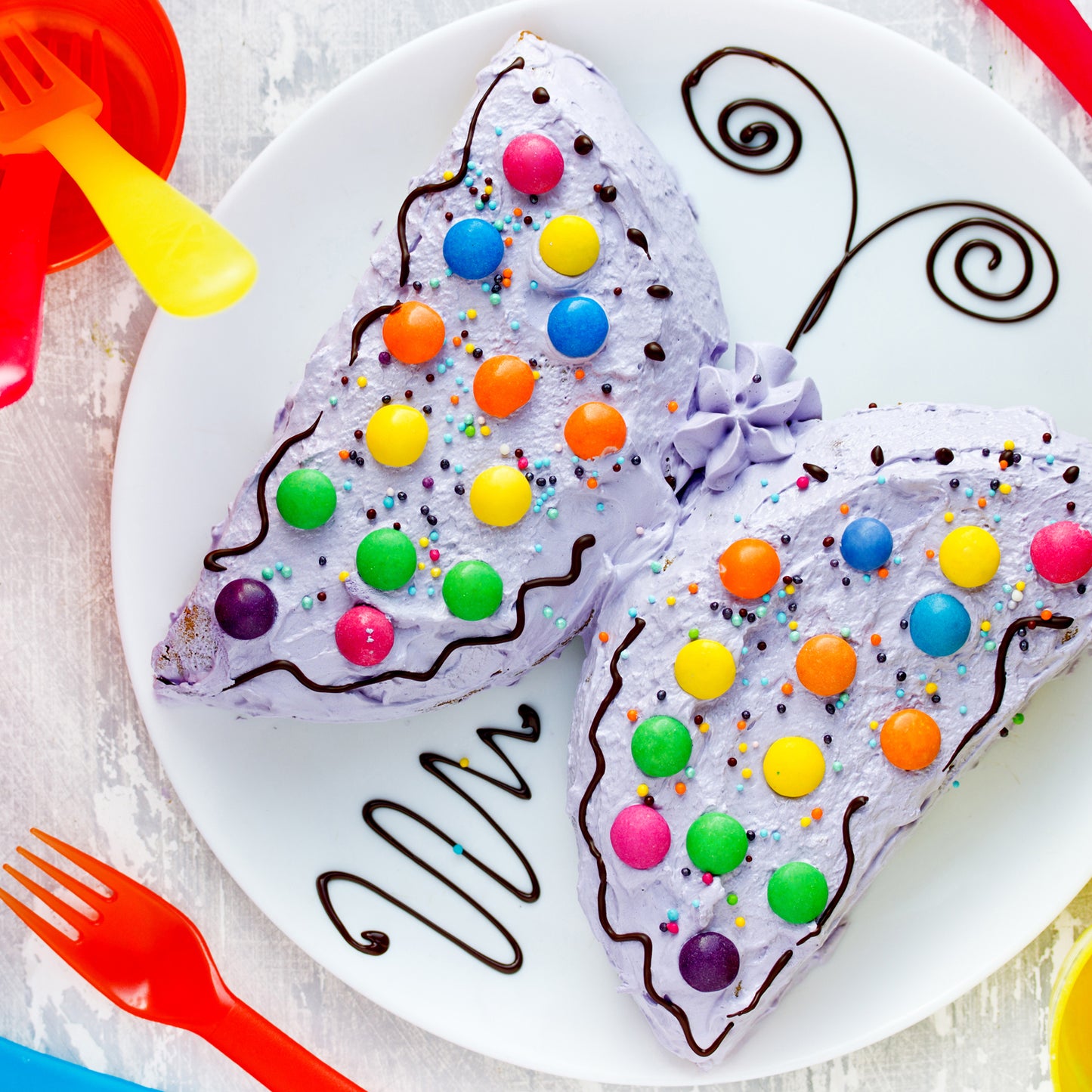 Butterfly Shape Cake Cup Liners I Silicone Baking Cups I Muffin Cupcake Cases I Microwave Or Oven Tray Safe I Molds For Handmade Soap Biscuit Chocolate Muffins Jelly  Pack Of 4