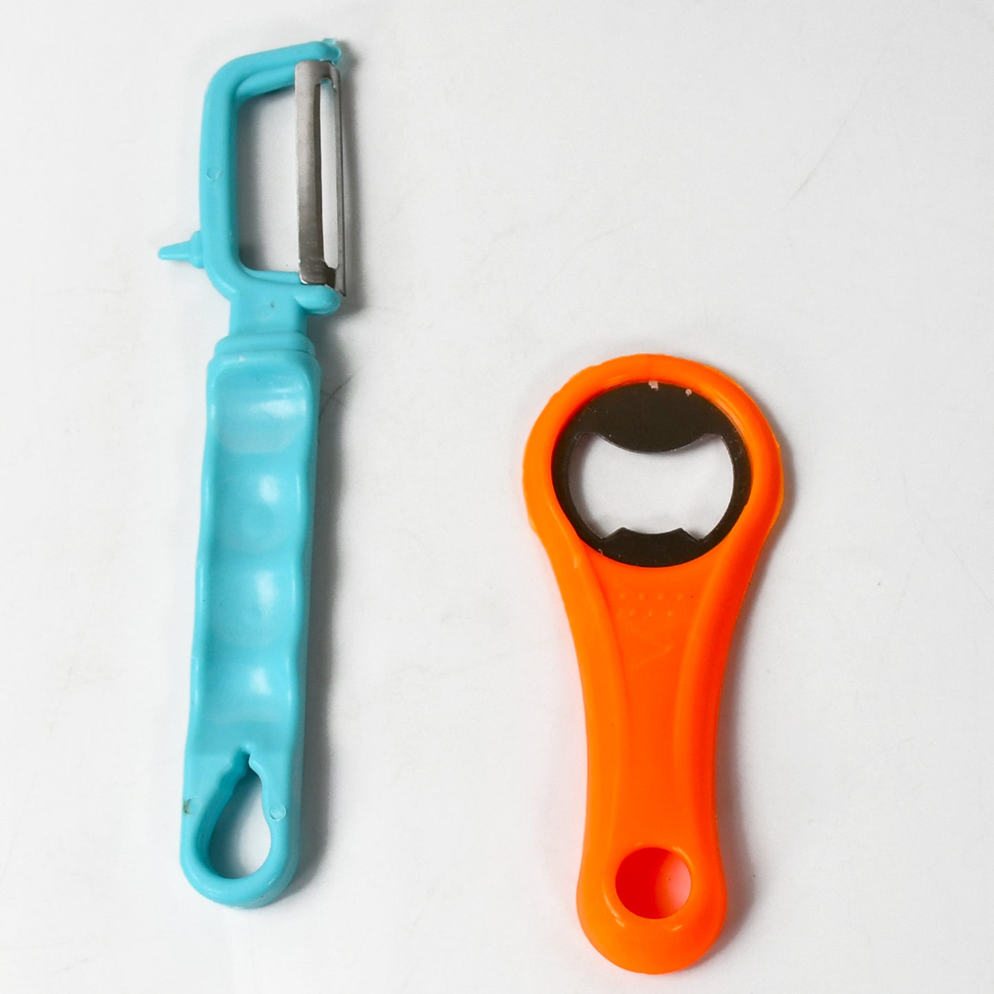 Vegetable Fruit Peelers Slicer  Bottle Opener Kitchen Peeler For Veggie Fruit Potato Carrot Bottle Opener With Plastic Handle Bottle Openers Wine Bottle Opener Cold Drink Bottle Opener (2Pc)