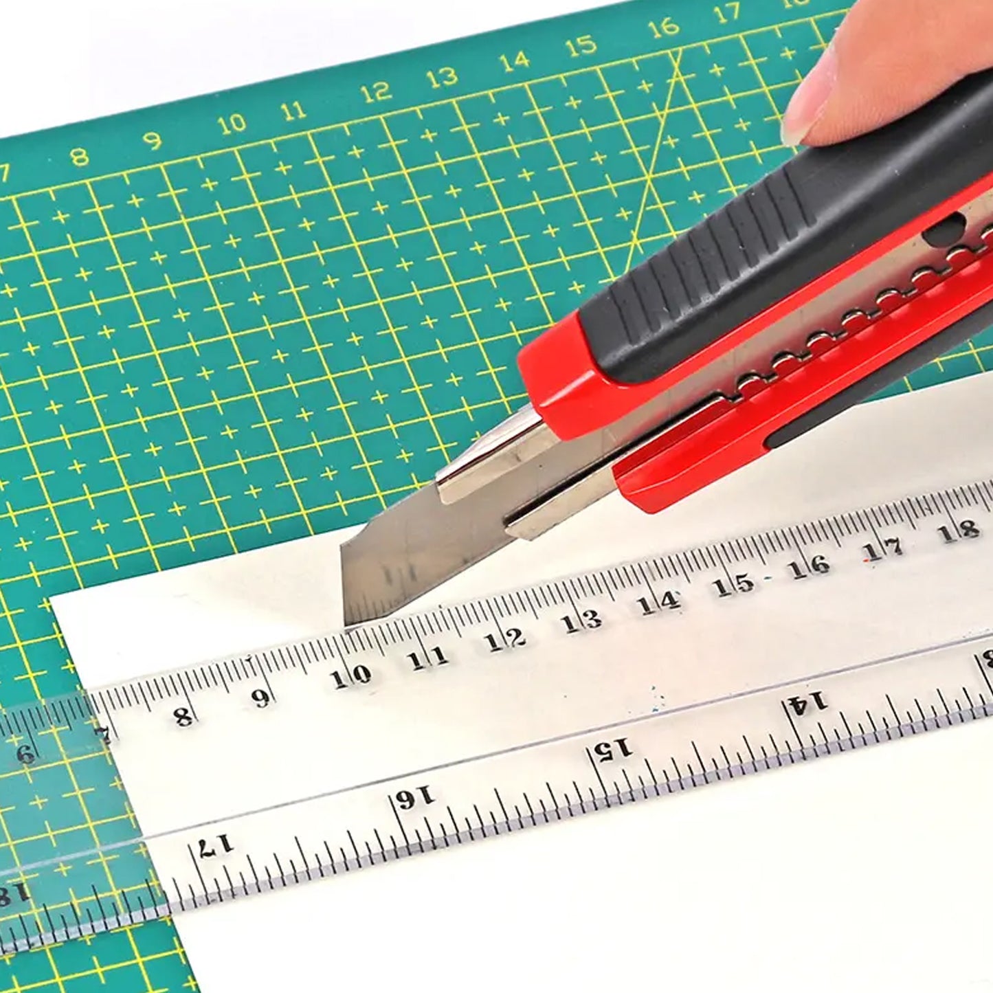 Heavy Duty 18 Mm Cutter Knife Set With Rubbered Handle With Extra Blades Best Use  For Office And Home Use