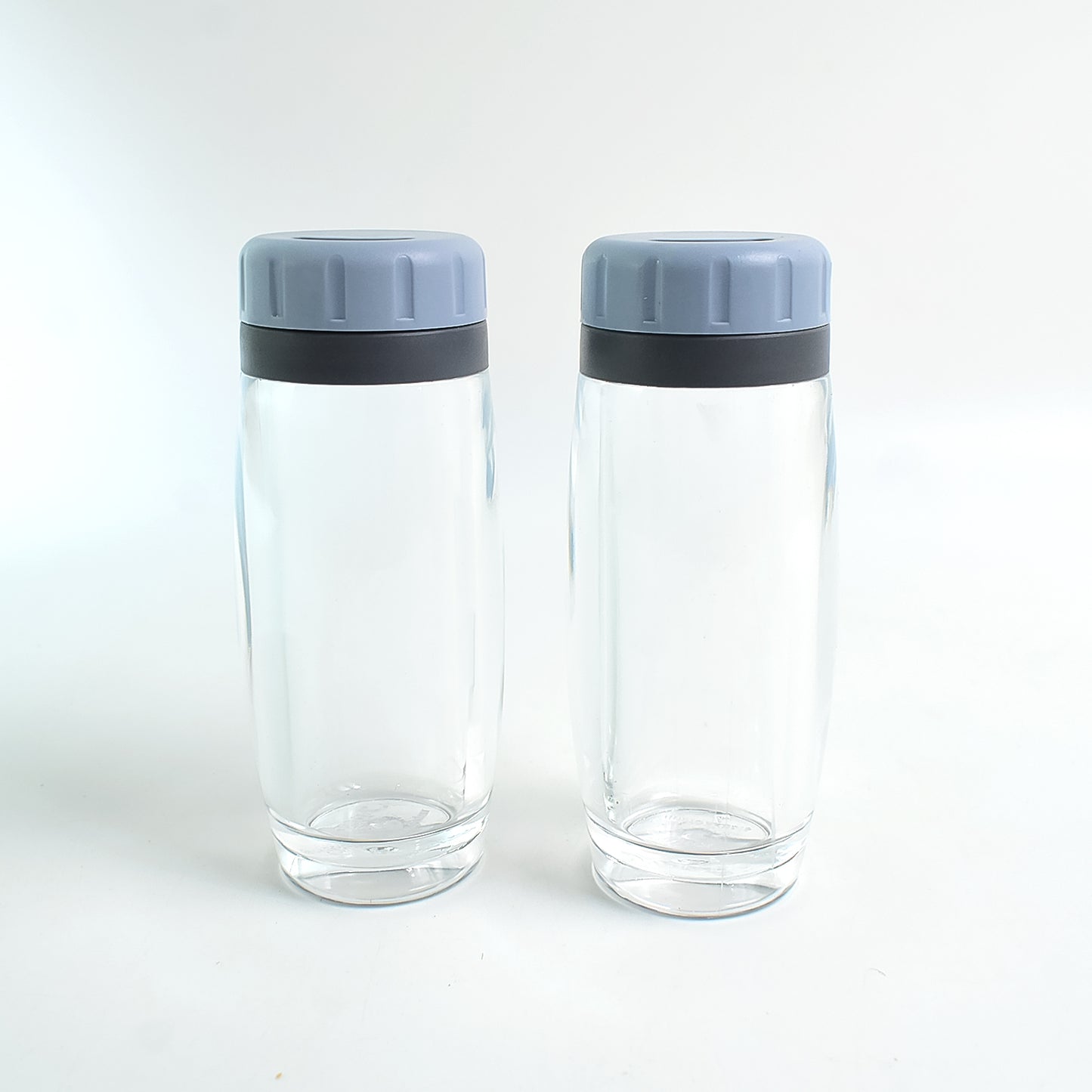 Apexacrylic Salt And Pepper Shaker Set Of 2