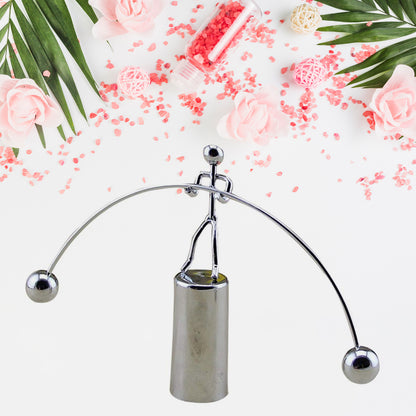 Mini Steel Balance Toy Decoration Pendulum Newton Cradle Balance Ball Tumbler Desk Toy Metal Man Home Home Decoration Crafts