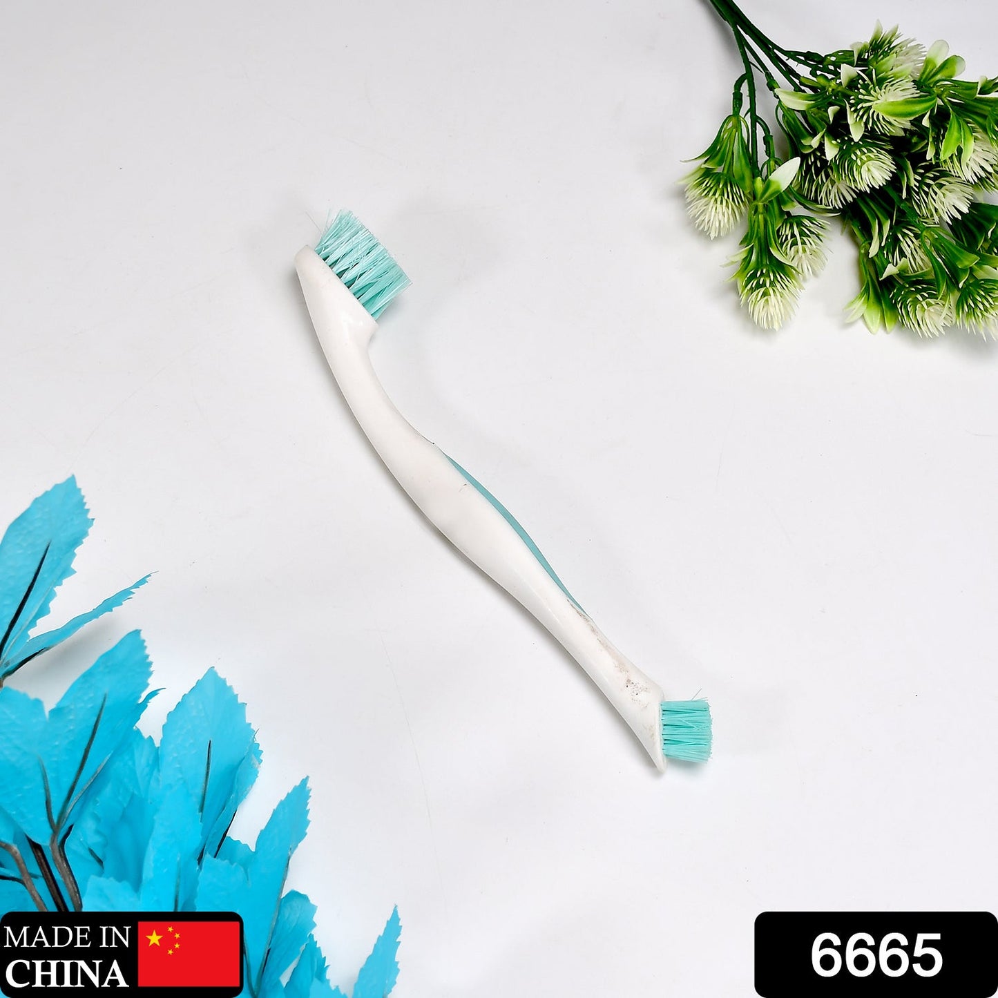Multipurpose 2 Side Brush For Home And Kitchen Use.
