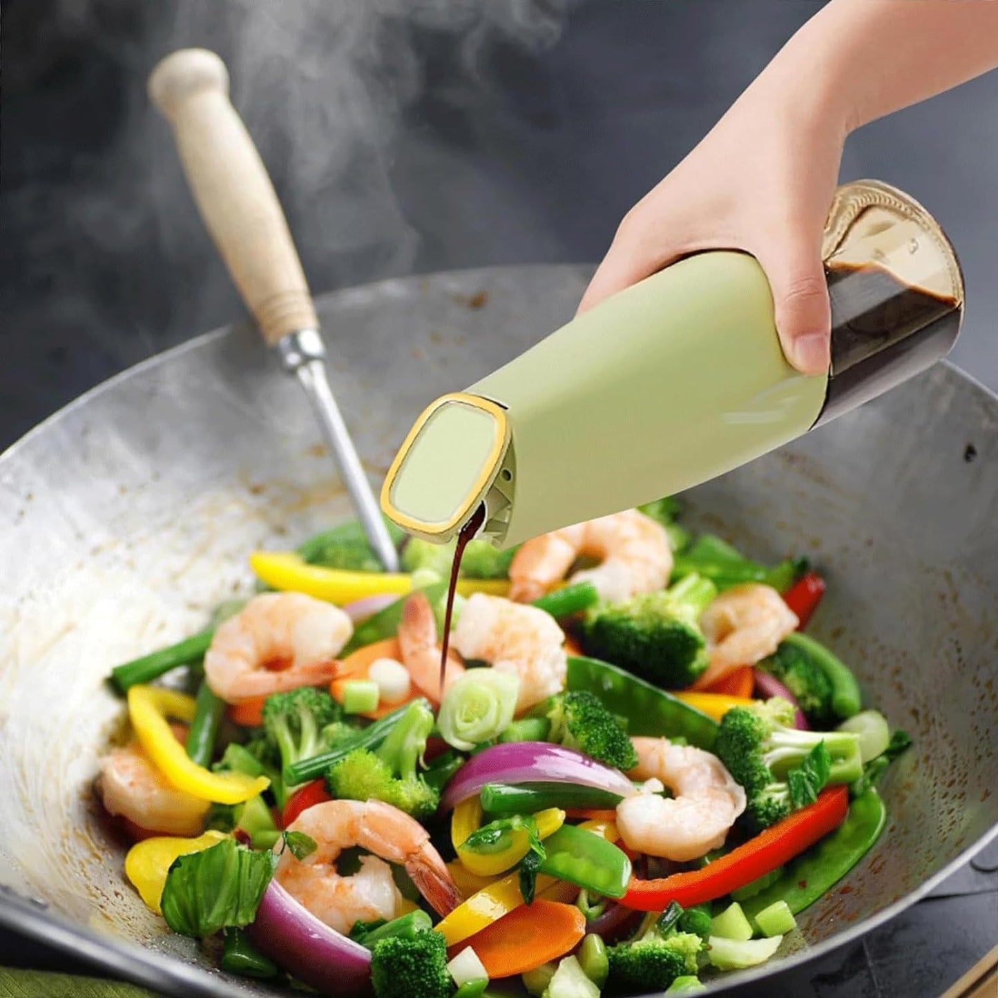 Oil Dispenser 500Ml Cooking Oil Dispensing Cruets Oil Bottle With Automatic Open Lid Kitchen Glass Oil Pot Cooking Oil Bottle For Kitchen Grilling Frying (500 Ml)