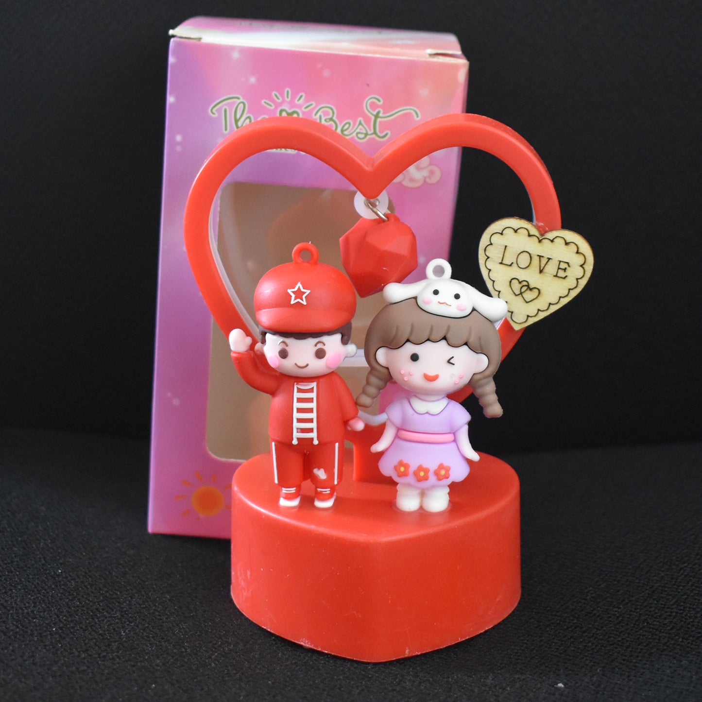 Cuteromantic Couple Love Showpiece With Heart Frame (1 Pc)